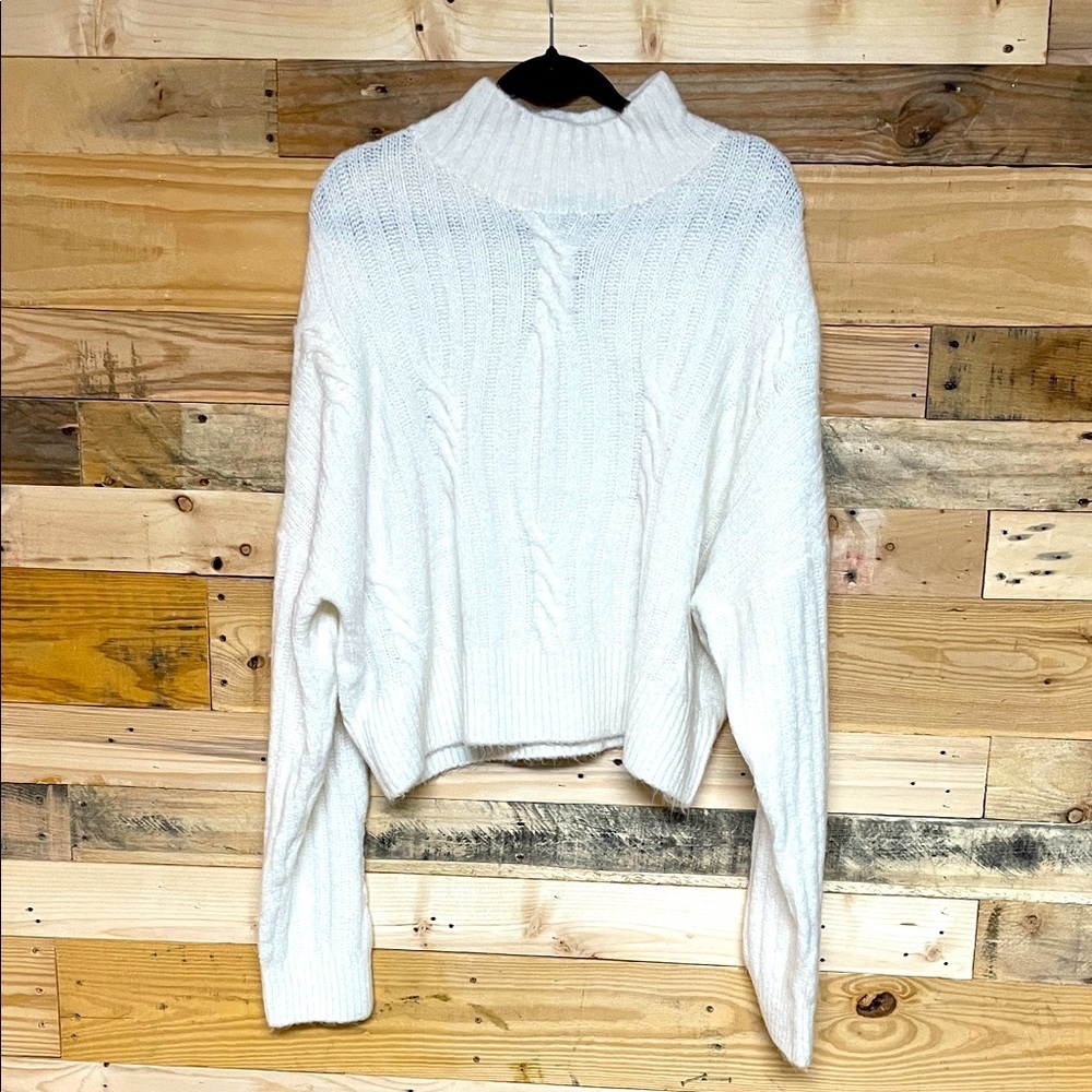 Express size XL White Cropped Super Soft Cable Knit Turtleneck Sweater